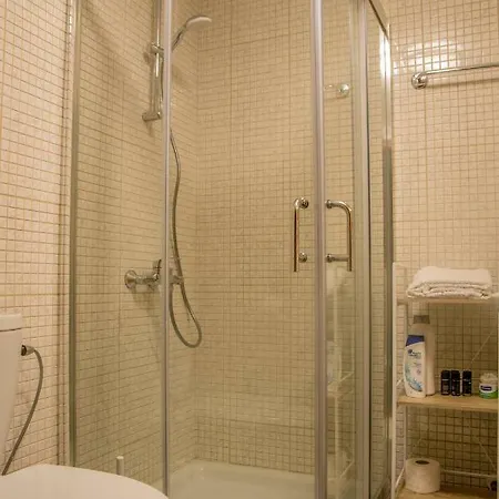 Cycles In The Water Apartment *