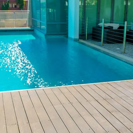 Apartment Cycles In The Water